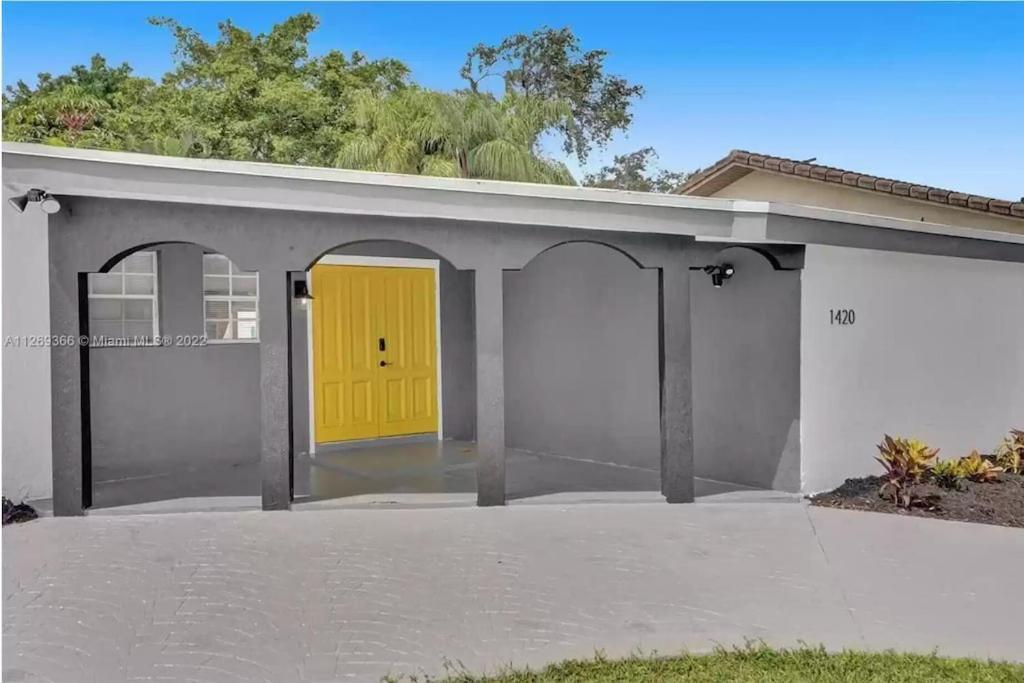 Villa Luxury Pool // 5bd 4ba *